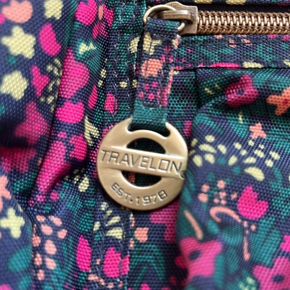 Travon and lug purse - Picture 3 of 10